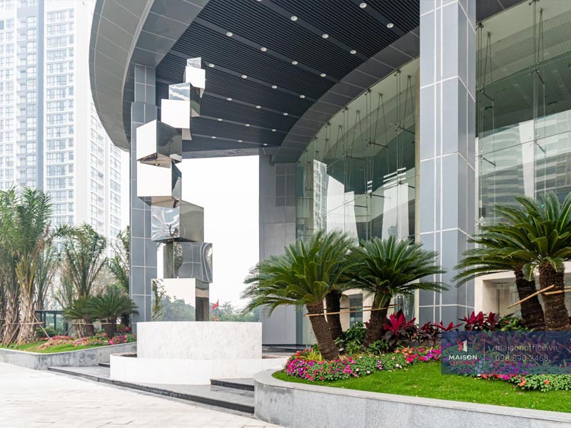 phia-ben-ngoai-toa-nha-thai-building