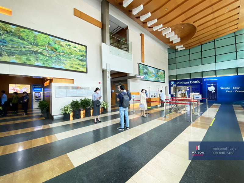 khong-gian-tang-tret-mplaza-saigon