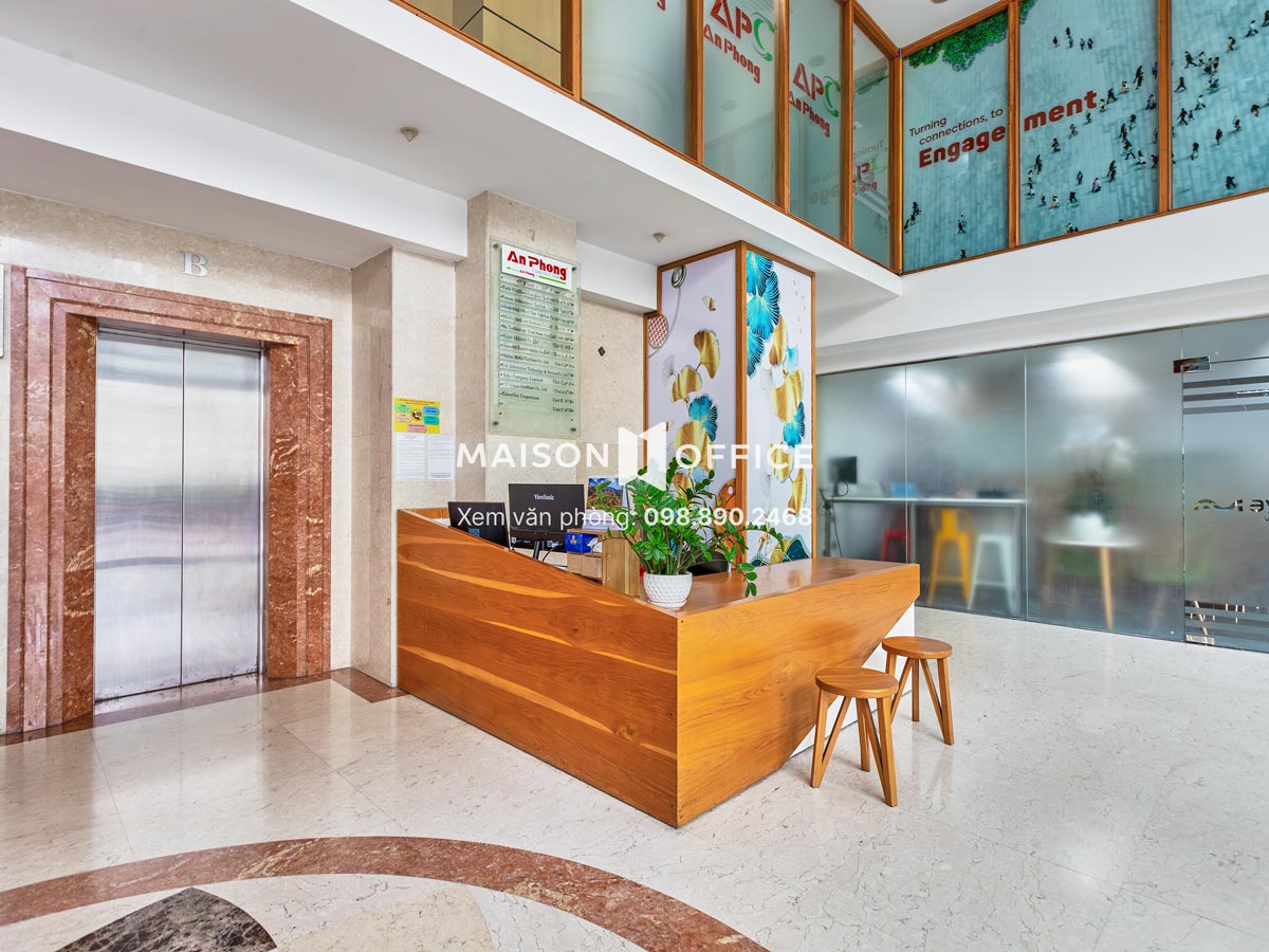 le-tan-star-building