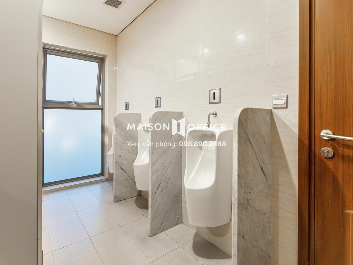 nha-ve-sinh-five-star-tower