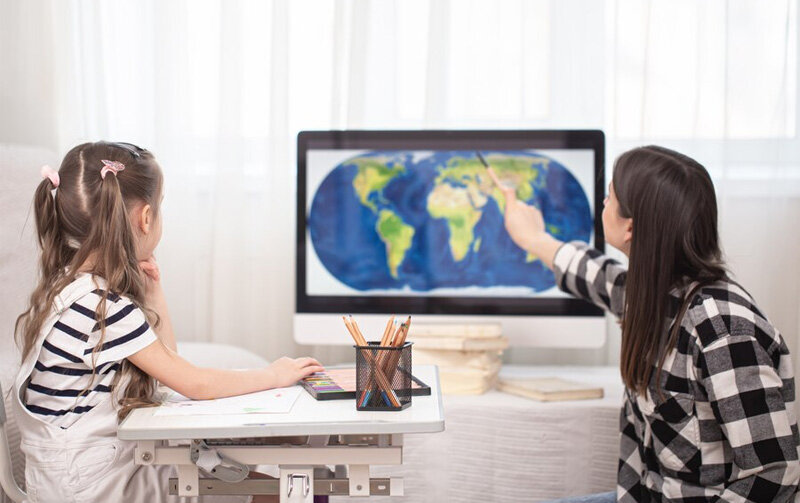 The world geographical map is a teaching and learning support tool