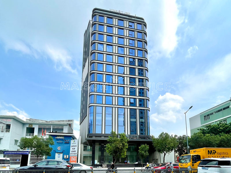 Office spaces for rent in Phu Nhuan District are fully equipped with professional services and amenities