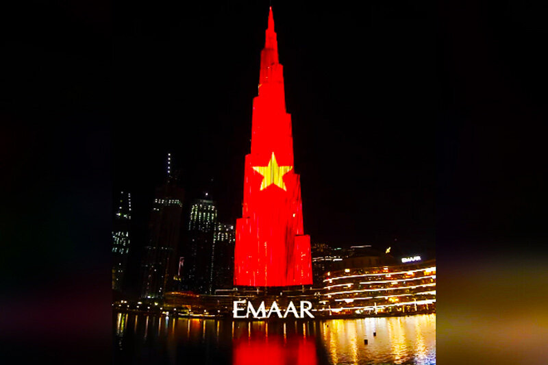 The Vietnamese National Flag appeared at the Burj Khalifa tower on September 2, 2020
