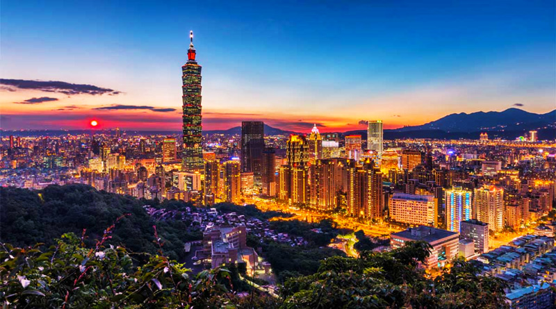 With modern architecture, Taipei 101 has become one of the most beautiful towers in the world