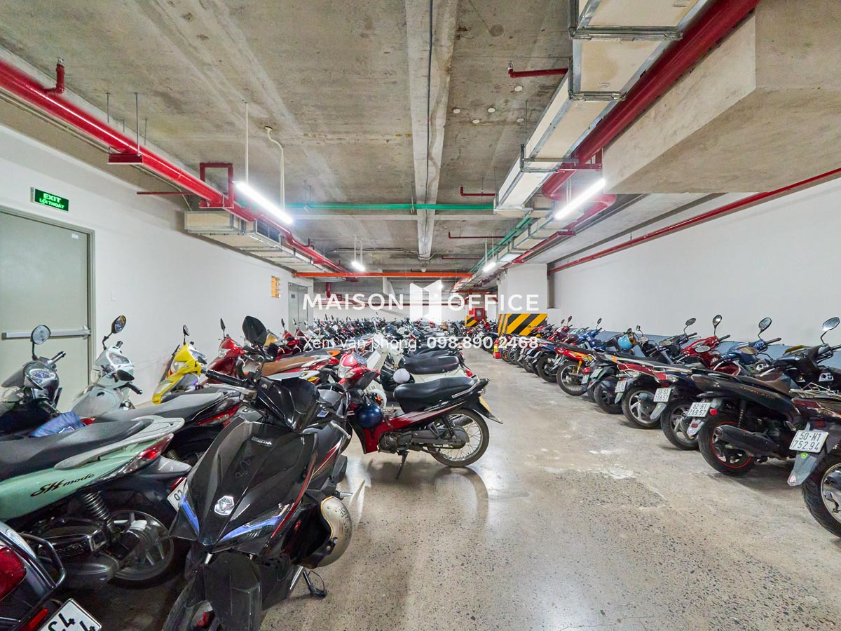 Basement- parking-lmak-the-signature