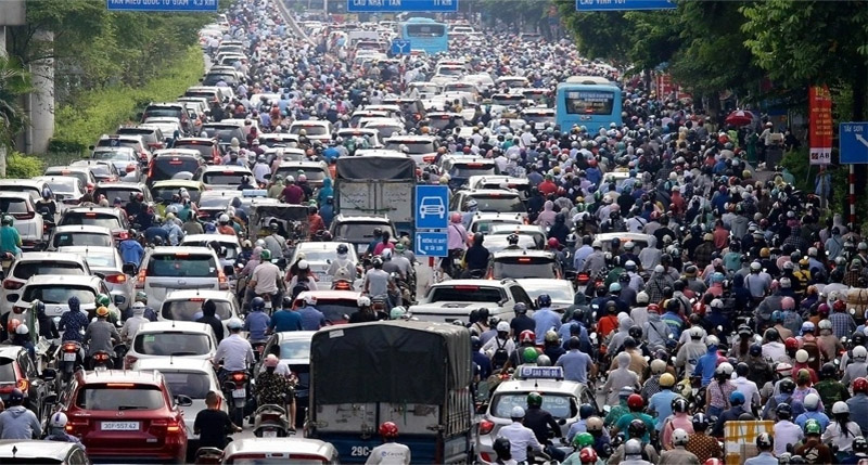 Every year, the population in Hanoi increases by about 200,000 people