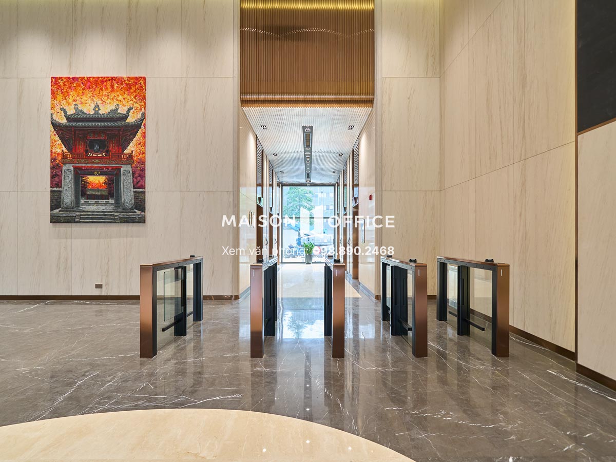 kiem-tra-an-ninh-oriental-square