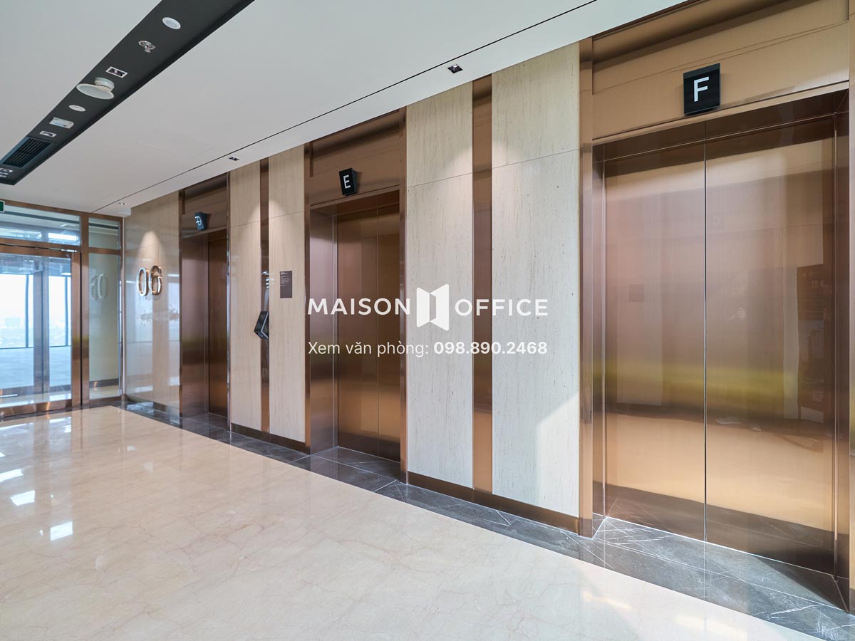 thang-may-oriental-square