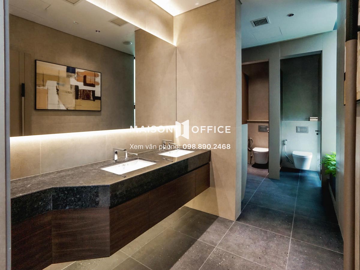 wc-oriental-square