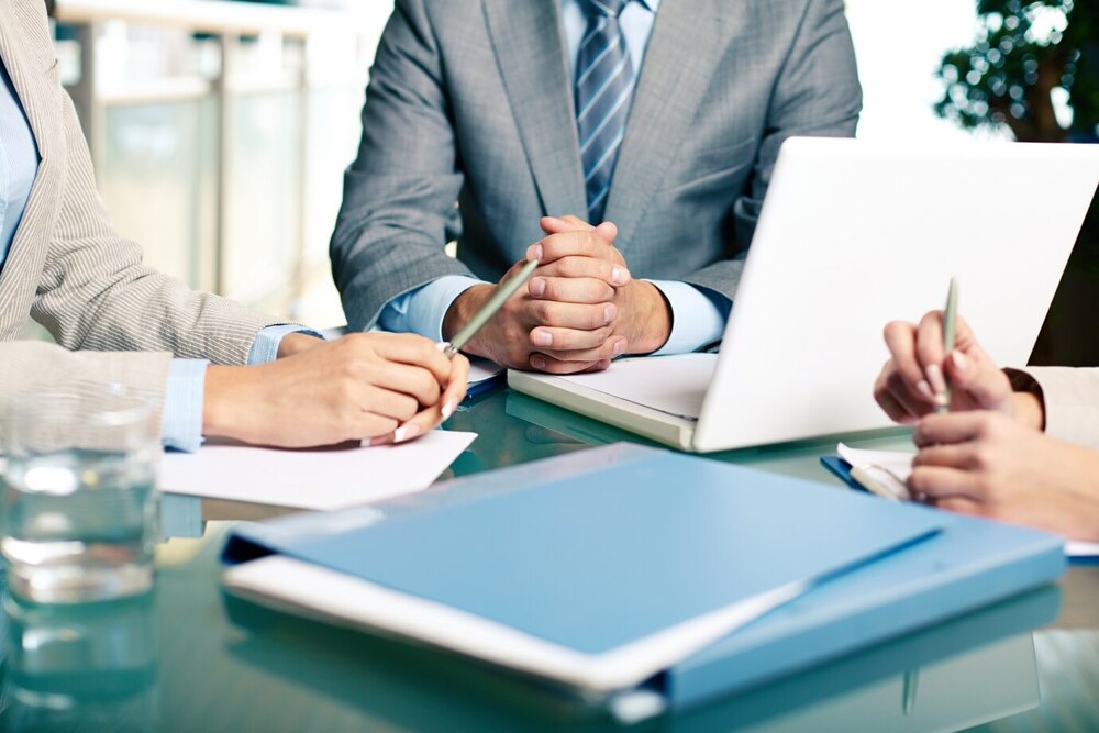 Foreigners must notify the Department of Labor, Invalids and Social Affairs before starting work