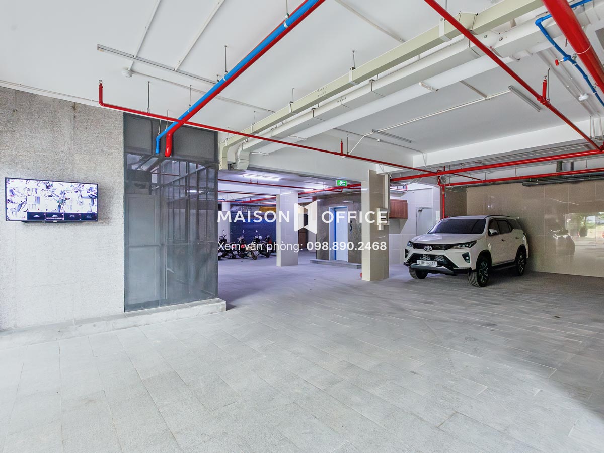 ham-gui-xe-175-nguyen-van-huong