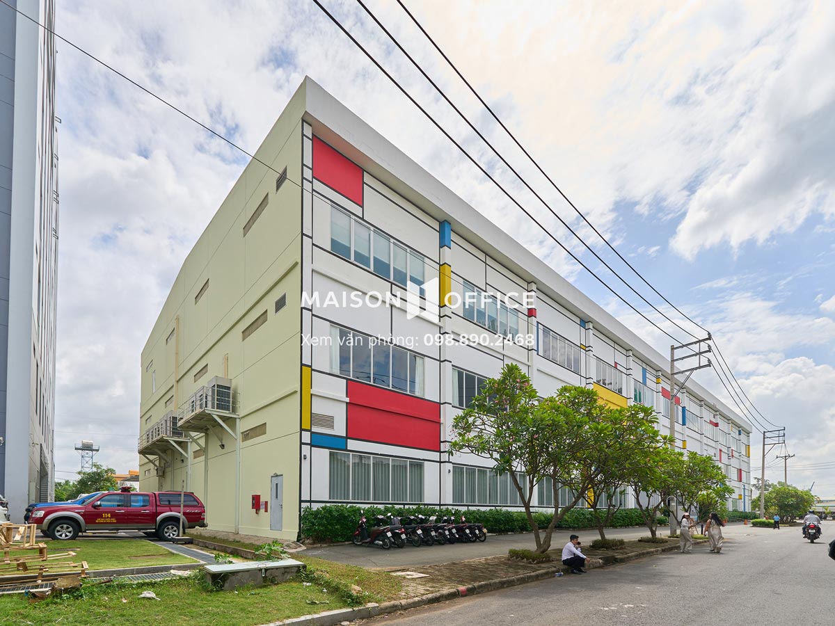 c-space-design-complex-district-7-2