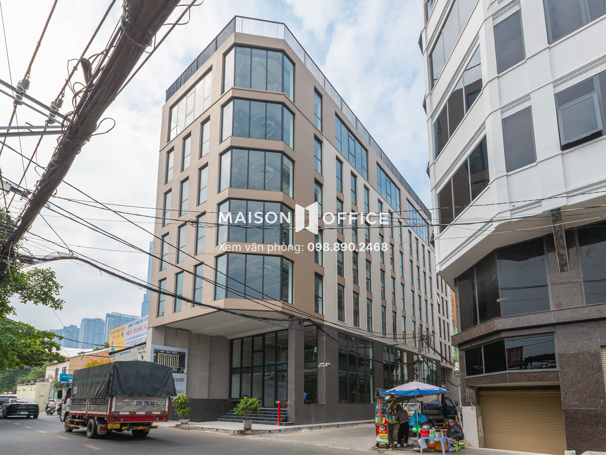 mach-364-ung-van-khiem-1