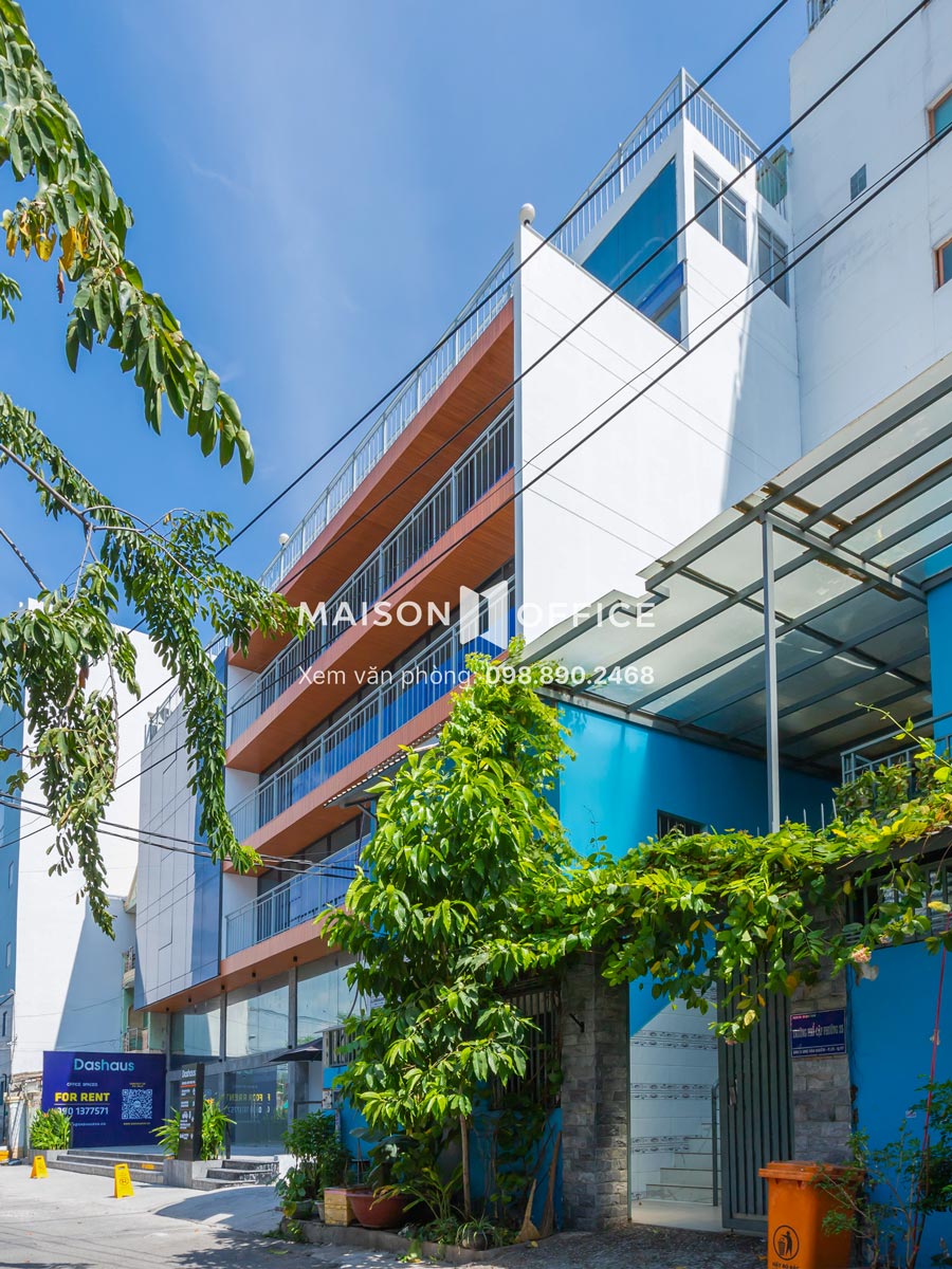 Dashaus Ung Van Khiem