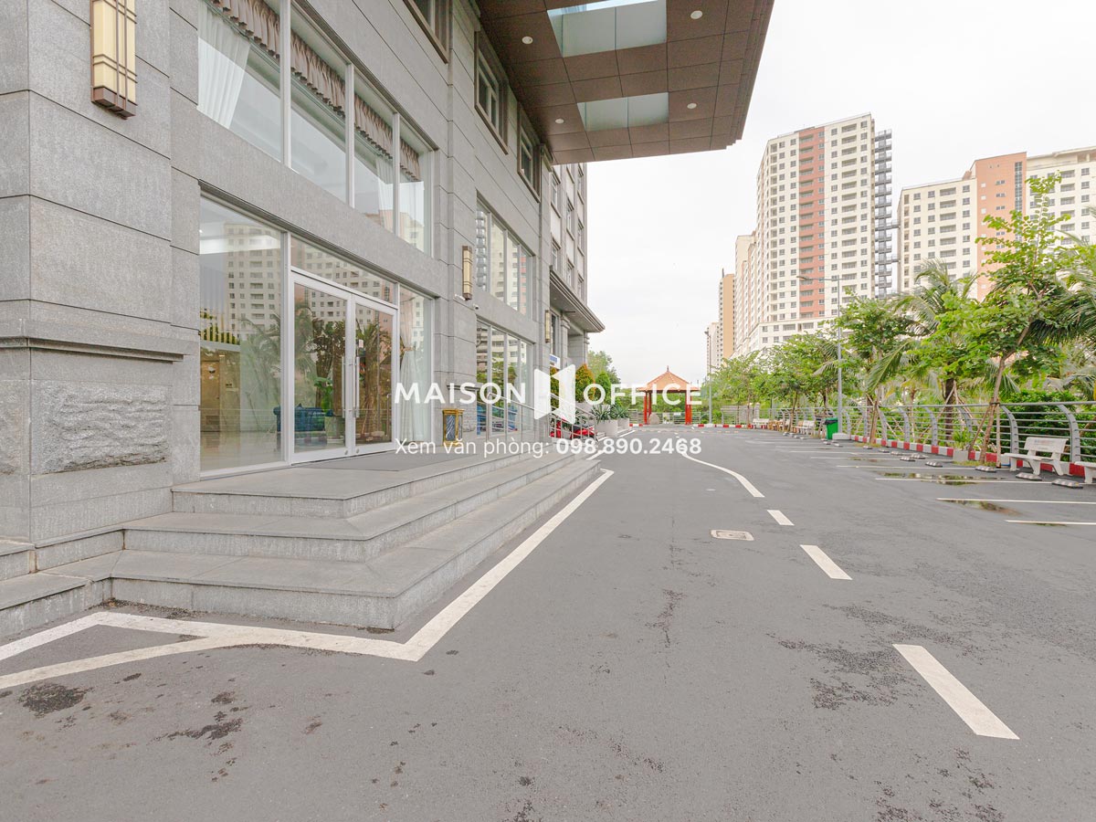 paris-hoang-kim-district-3