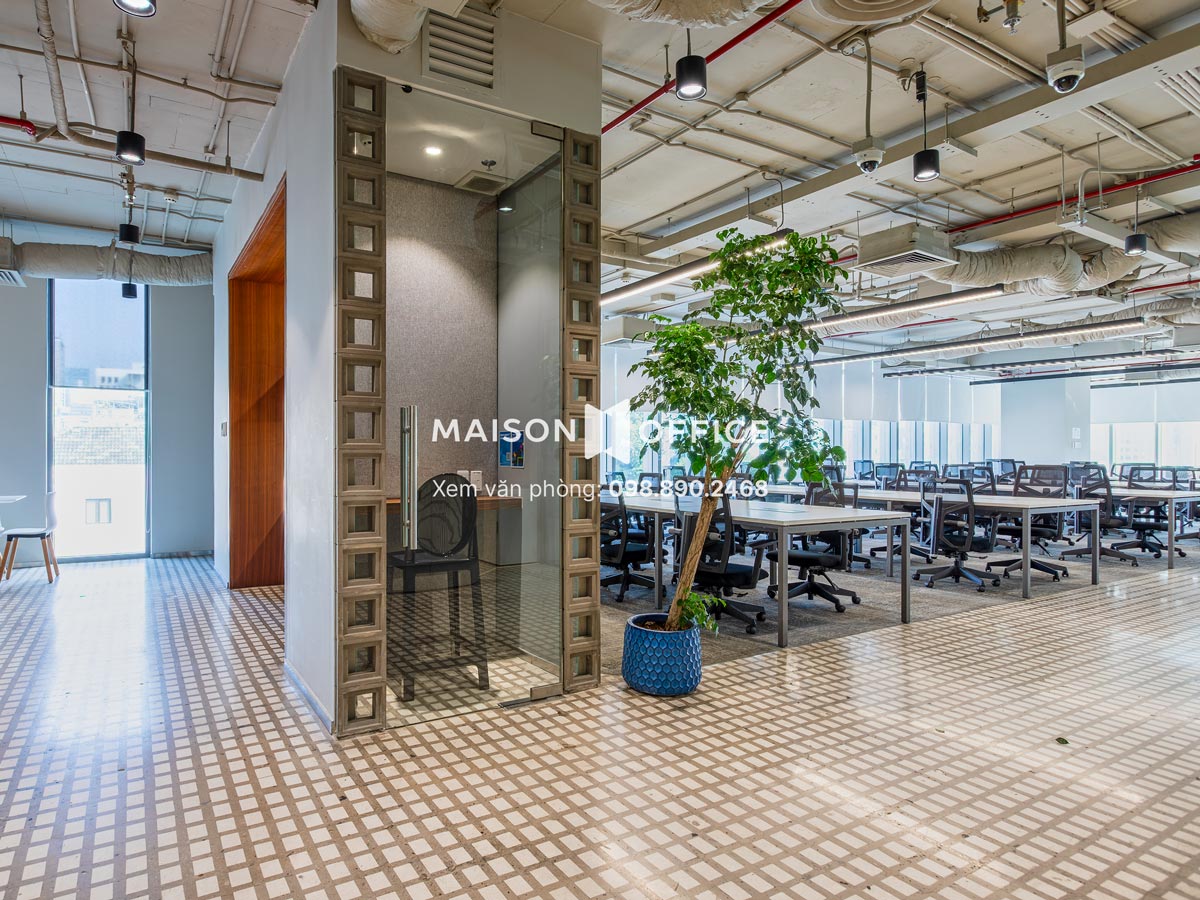 Top 15+ Coworking Spaces with Over 100 Seats in HCMC