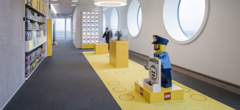 văn phòng làm việc của Lego 5