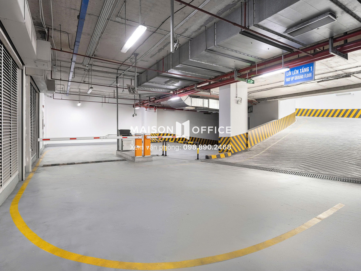 bai-dau-xe-toa-nha-lpb-tower-ha-noi-1