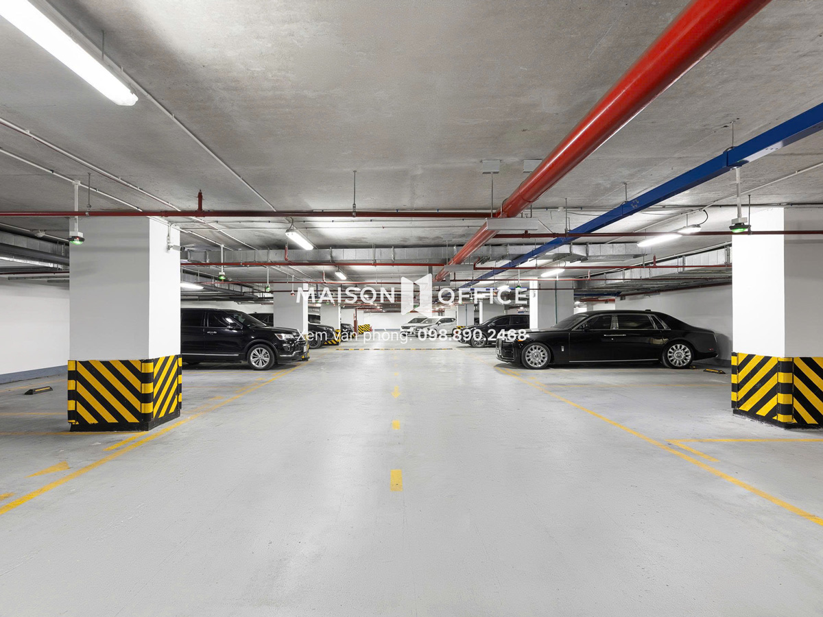 bai-dau-xe-toa-nha-lpb-tower-ha-noi