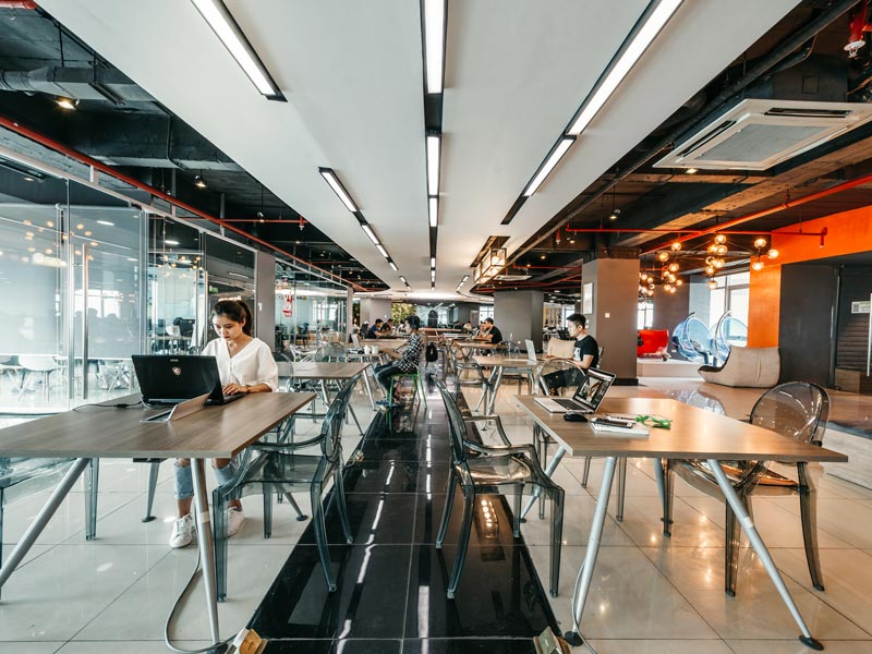 up-coworking-space-luong-yen-1