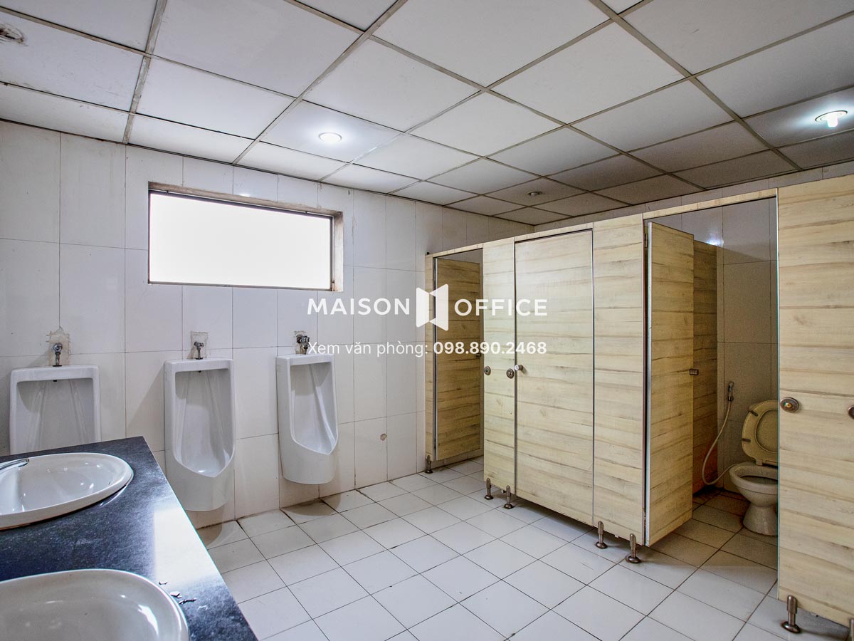 nha-wc-m-h-building
