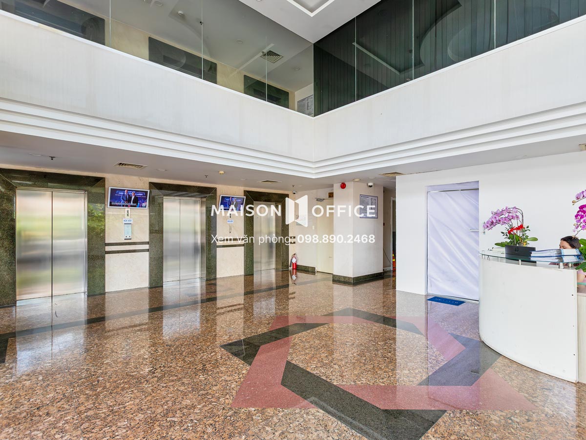 sanh-tang-tret-phu-nhuan-plaza