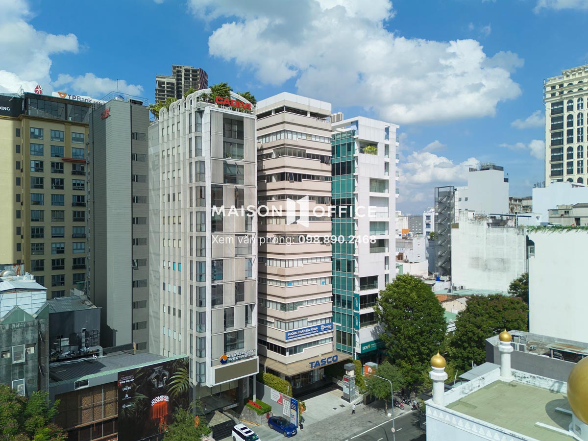 savico-invest-building-nkkn