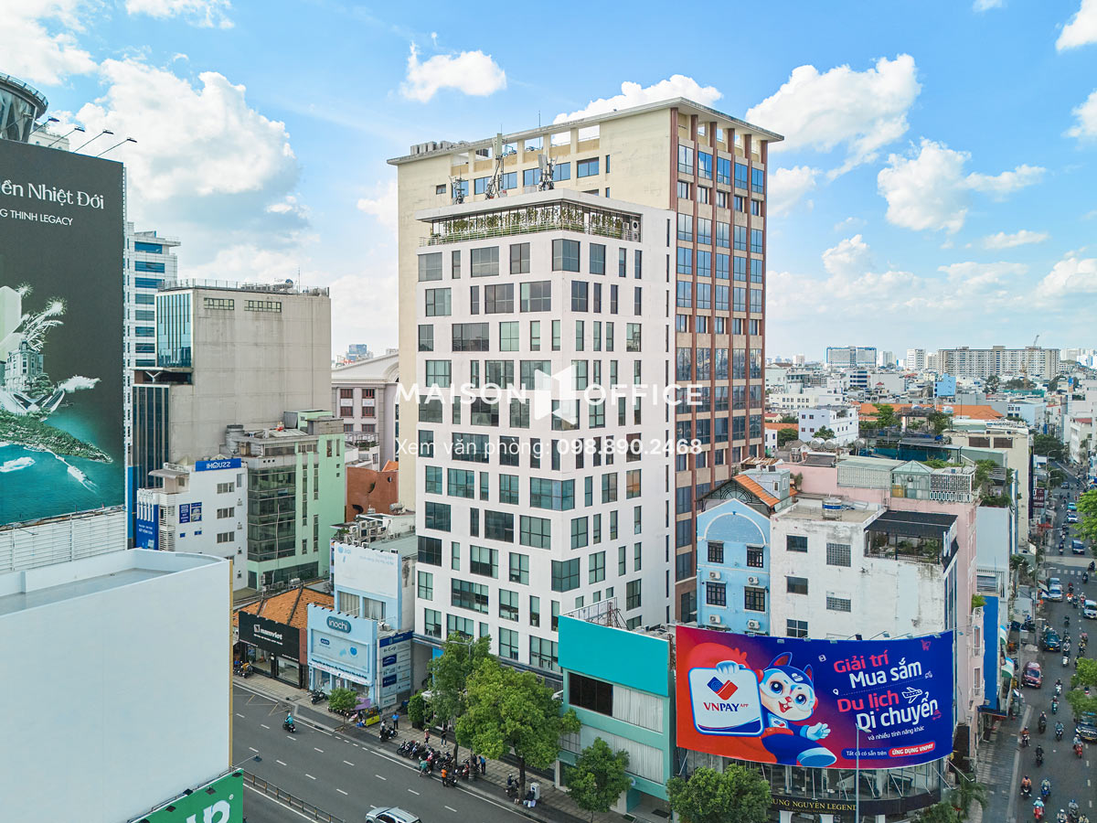 the-galleria-office-building-nkkn