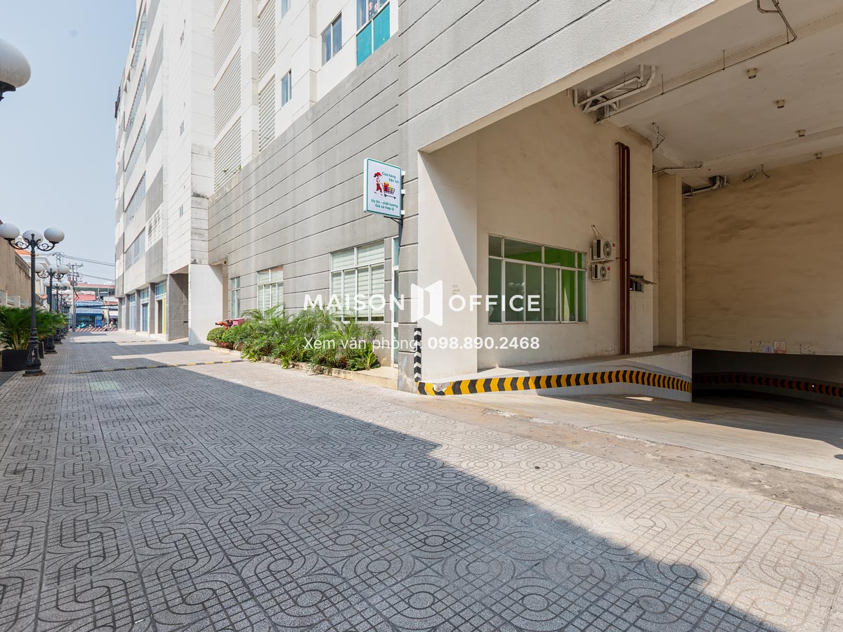 ben-ngoai-toa-nha-long-son