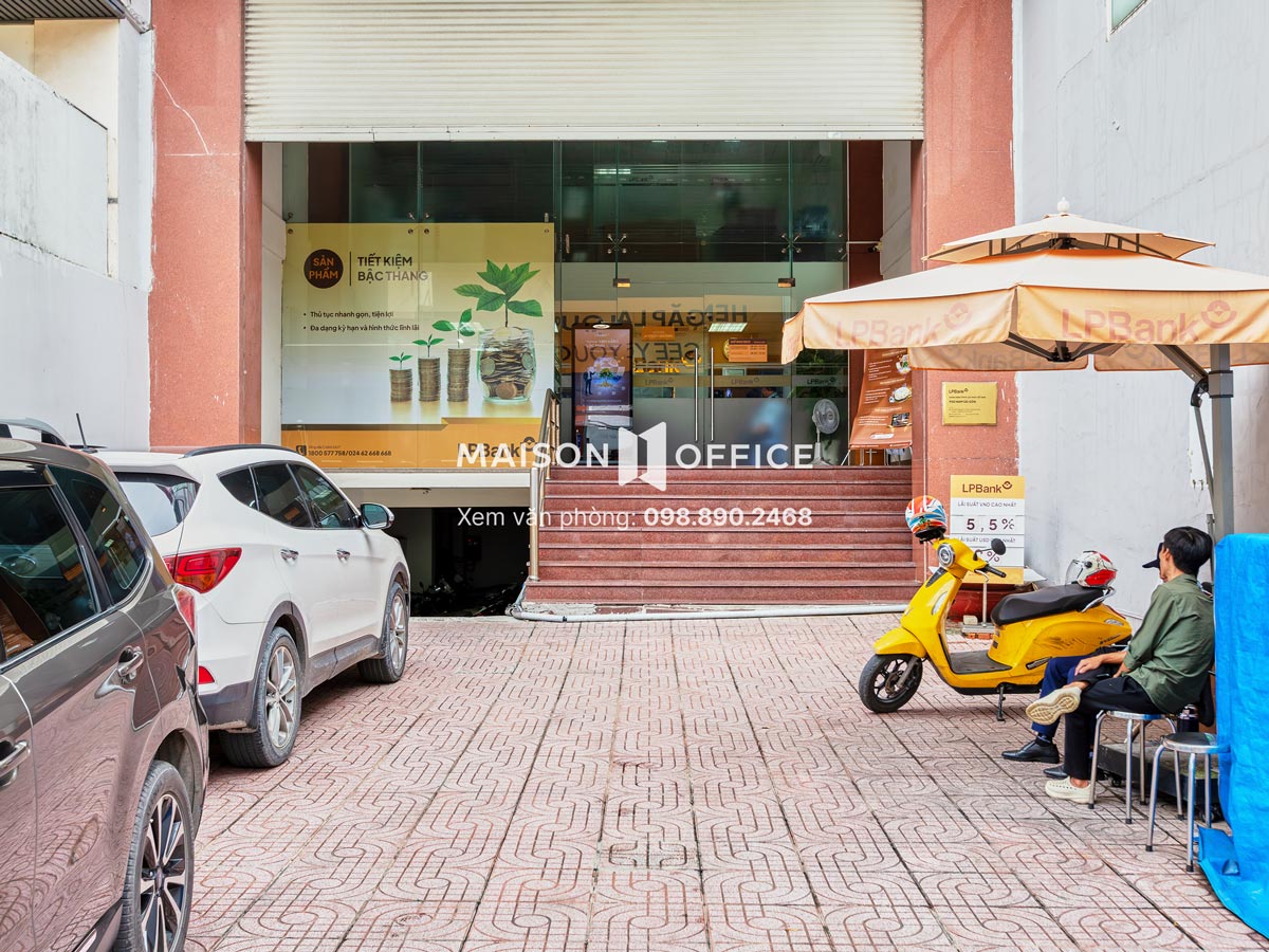 cua-toa-nha-asso-building