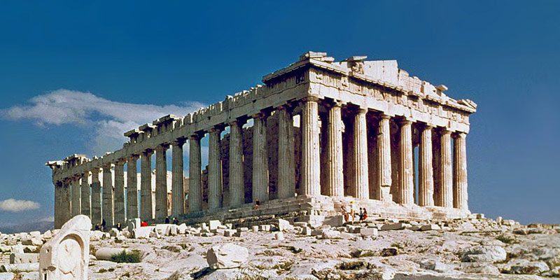 Đền Parthenon được xây dựng theo tỉ lệ vàng
