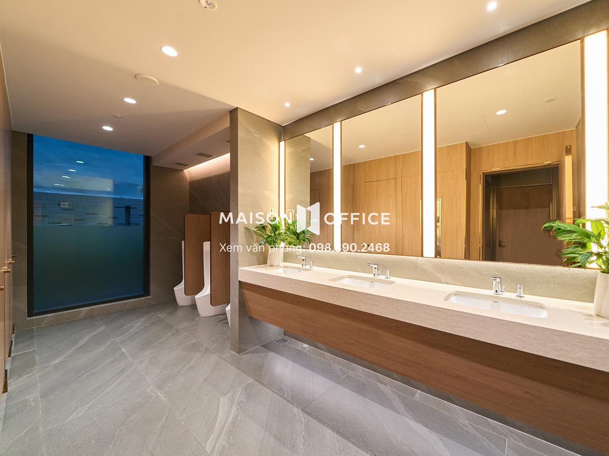 nha-ve-sinh-grand-terra