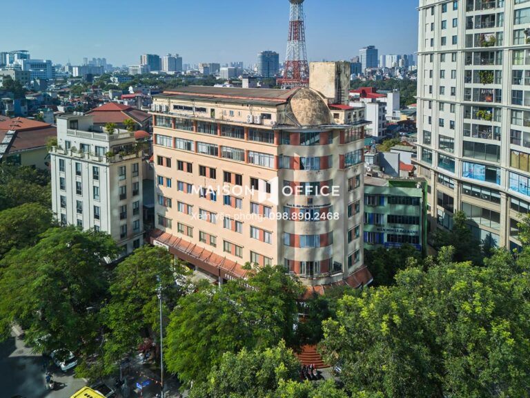 Tòa nhà TTTM Vân Hồ