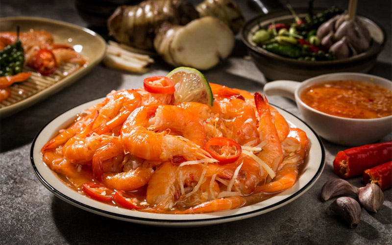 Tôm chua xứ Huế là một trong những món ngon ngày Tết miền Trung