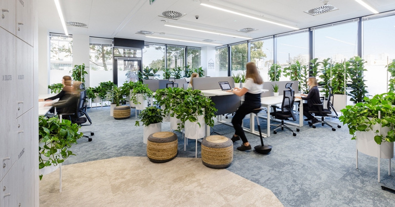 Mẫu thiết kế văn phòng không gian xanh phong cách hiện đại