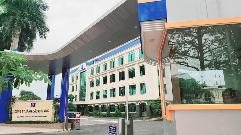 Petrolimex là công ty nổi tiếng ở Việt Nam trong lĩnh vực xăng dầu 