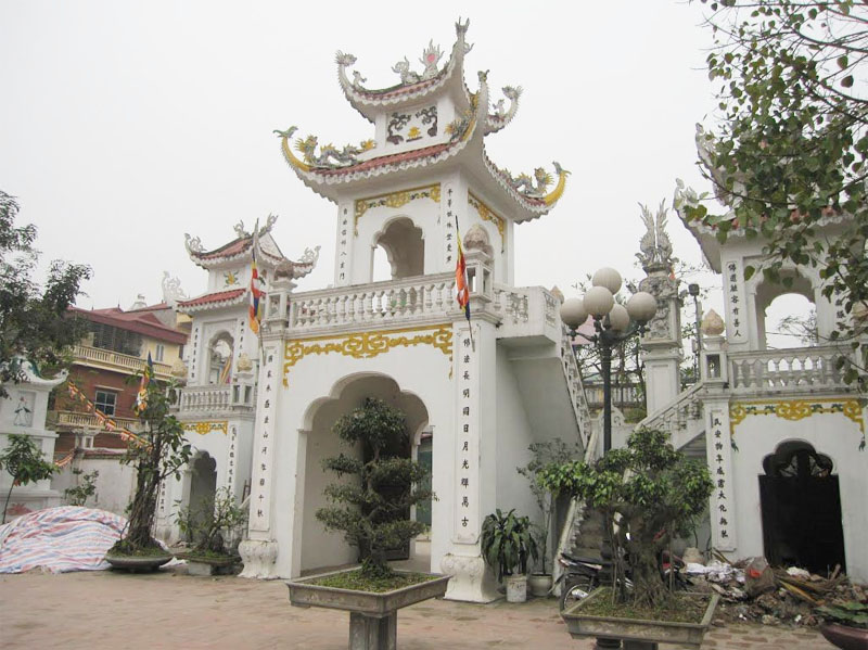 Chùa Chèm là ngôi chùa cổ tâm linh được xây dựng từ thế kỷ 17