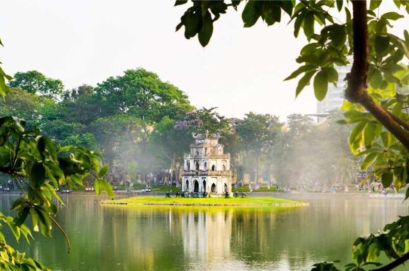 Hồ Hoàn Kiếm là một trong những biểu tượng của thủ đô Hà Nội