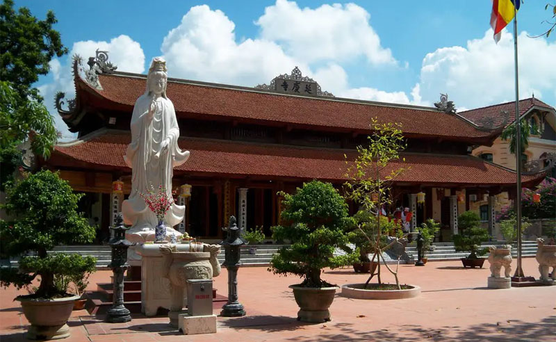 Chùa Diên Khánh được xếp hạng di tích kiến trúc nghệ thuật năm 1989