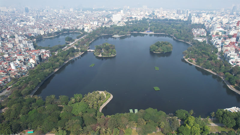 Công viên Thống Nhất là điểm đến lý tưởng của người dân thủ đô dịp cuối tuần