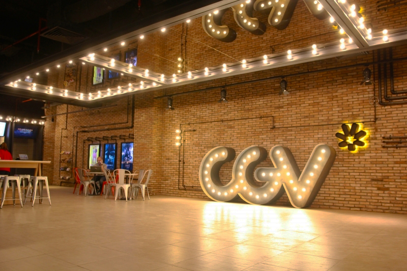 Rạp chiếu phim CGV tại Vạn Hạnh Mall