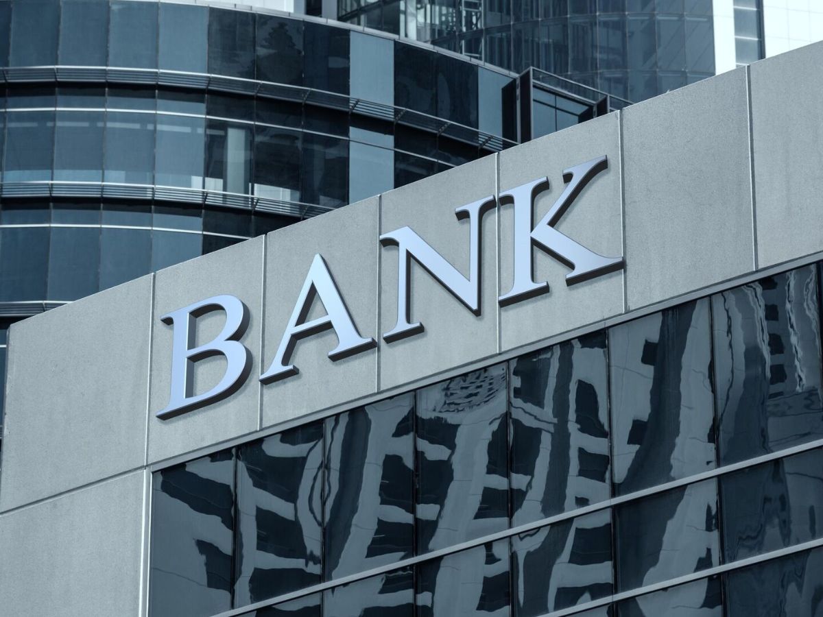 nợ xấu tăng cao khi thị trường bất động sản sụt giá