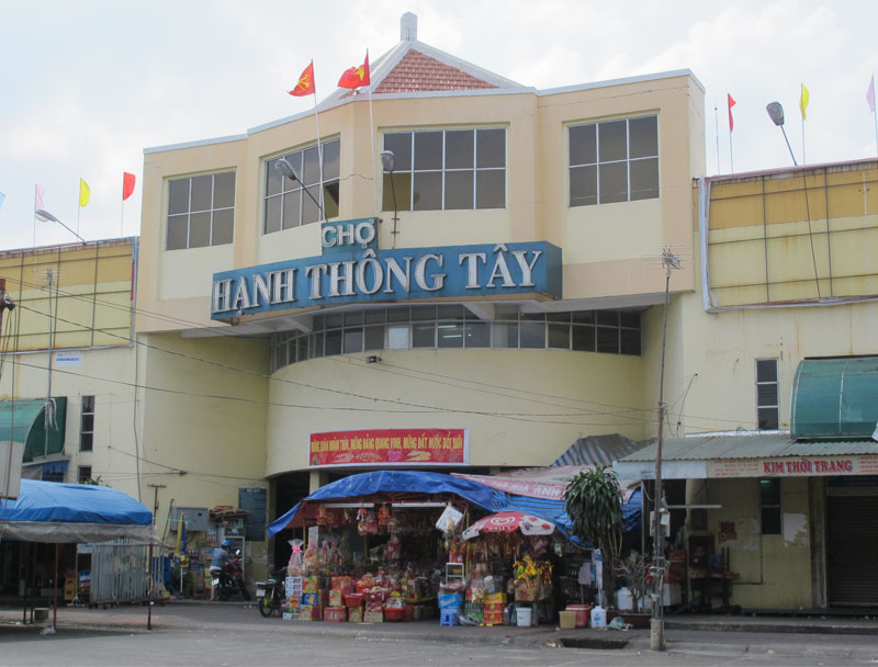 Chợ Hạnh Thông Tây là khu chợ truyền thống sầm uất tại Gò Vấp
