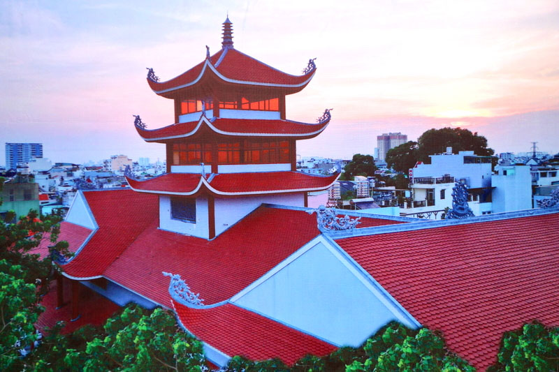 Chùa Từ Nguyên là điểm đến du lịch tâm linh tại quận Tân Phú
