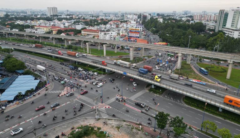 Top tòa nhà văn phòng nổi bật gần Ngã Tư Thủ Đức