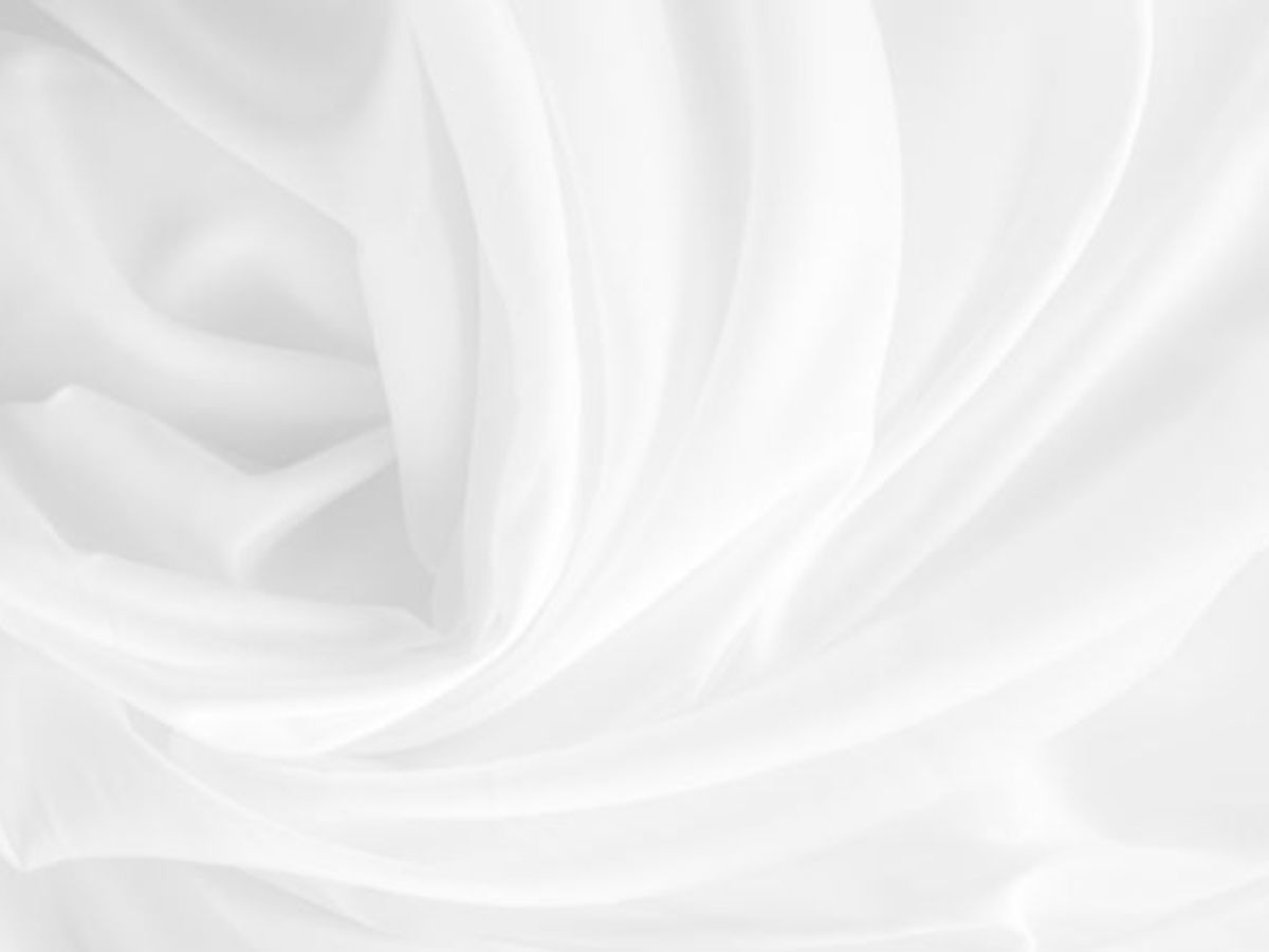 Trắng tương sinh với Thủy, mang lại tinh thần sáng suốt