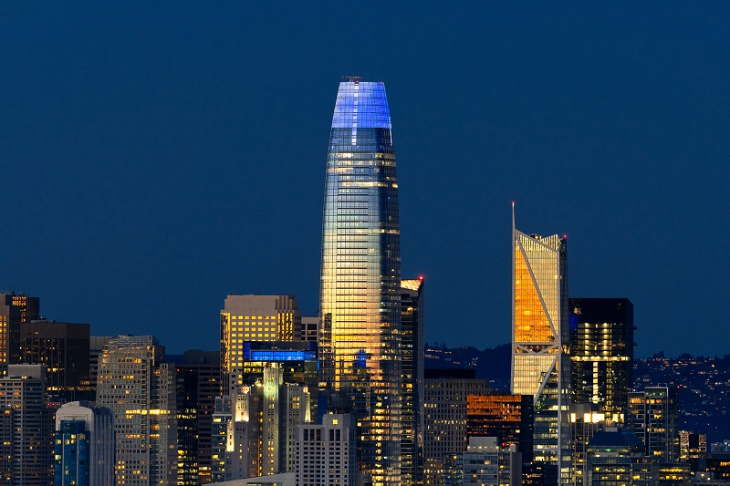 Salesforce Tower mang kiến trúc hiện đại