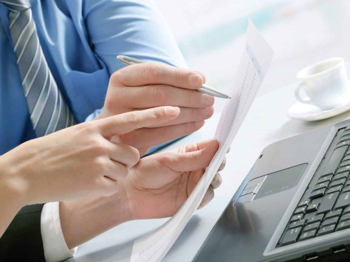 Người đứng đầu chi nhánh công ty thực hiện quyền
