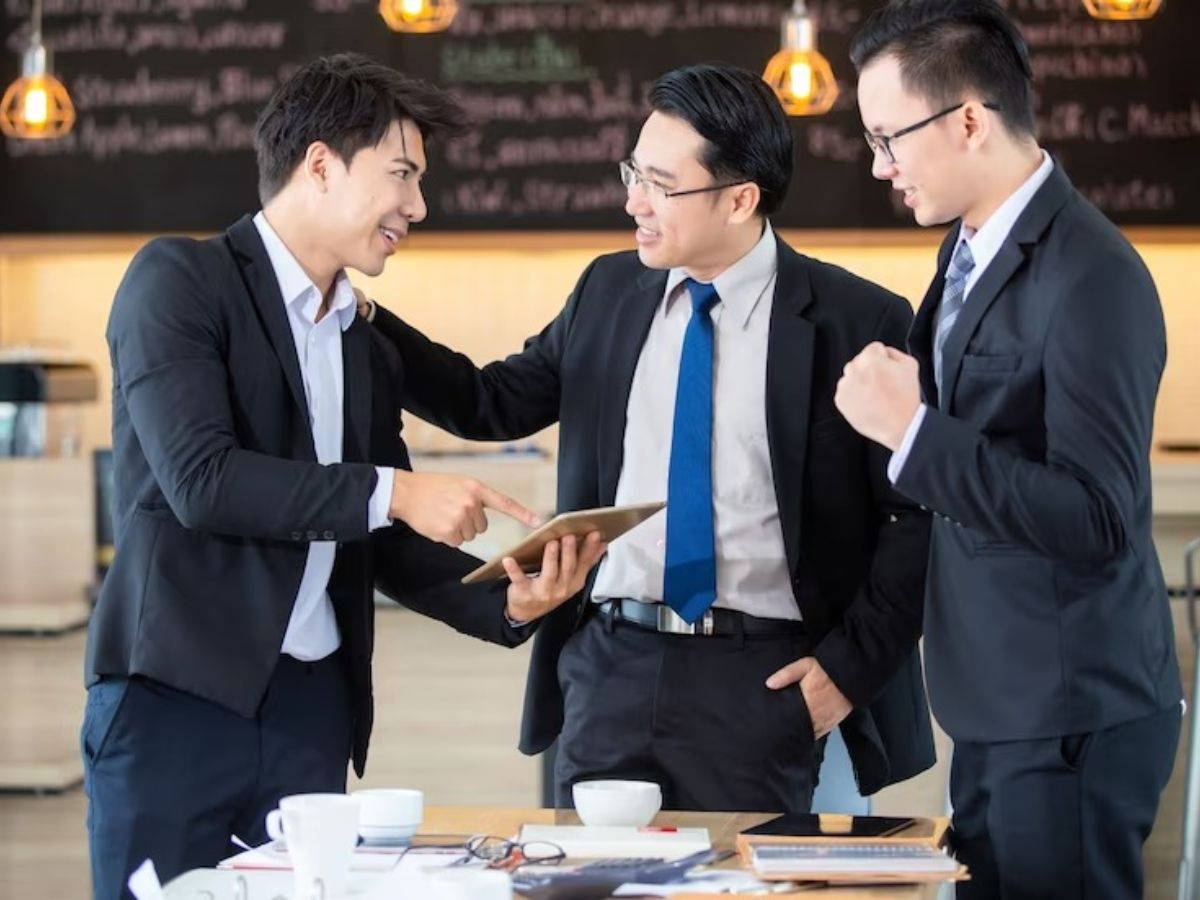 Điều lệ công ty cổ phần quy định trách nhiệm pháp lý