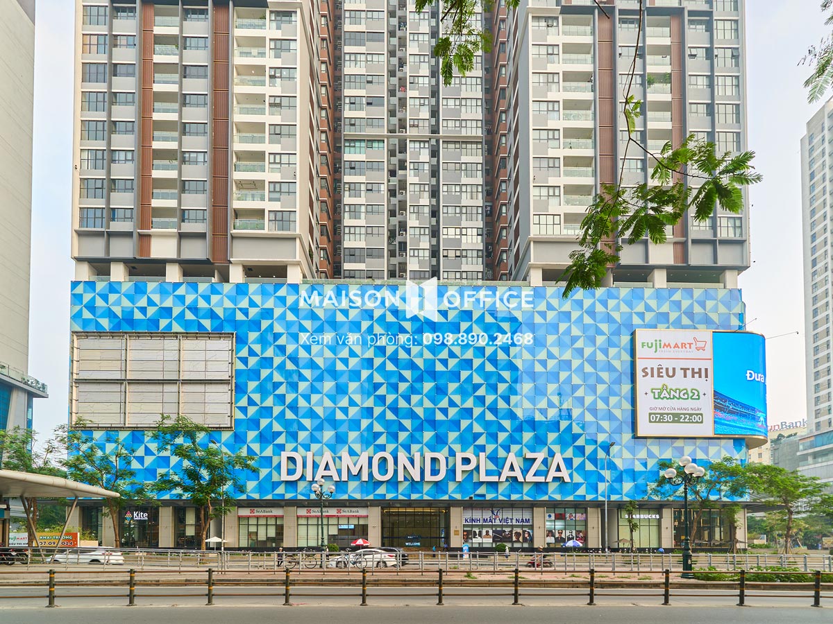 ben-ngoai-diamond-plaza-le-van-luong